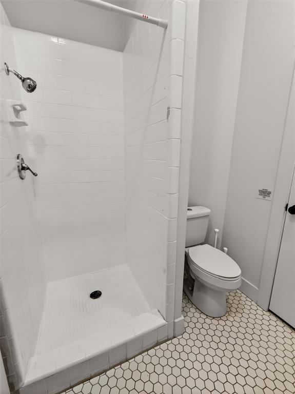 Building Photo - 6106 FM Rnch