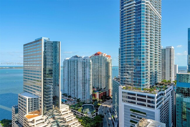 Building Photo - 951 Brickell Ave