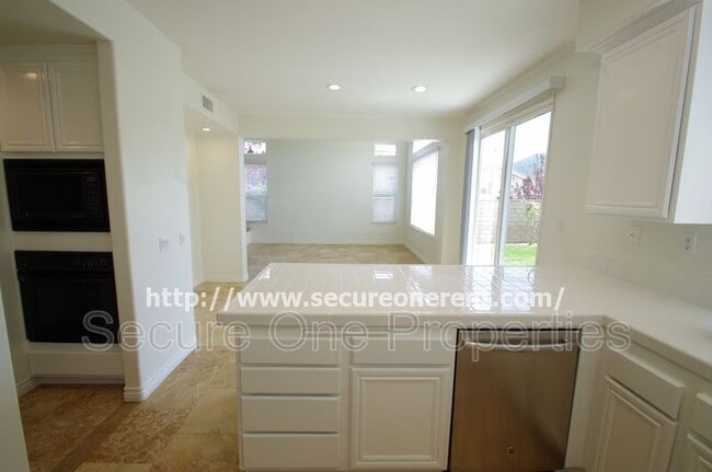 Building Photo - 2836 Limestone Dr