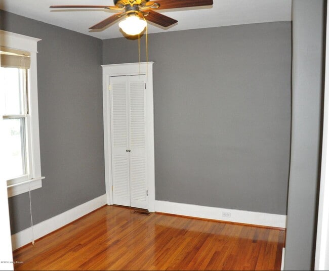 Building Photo - 3829 Elmwood Ave
