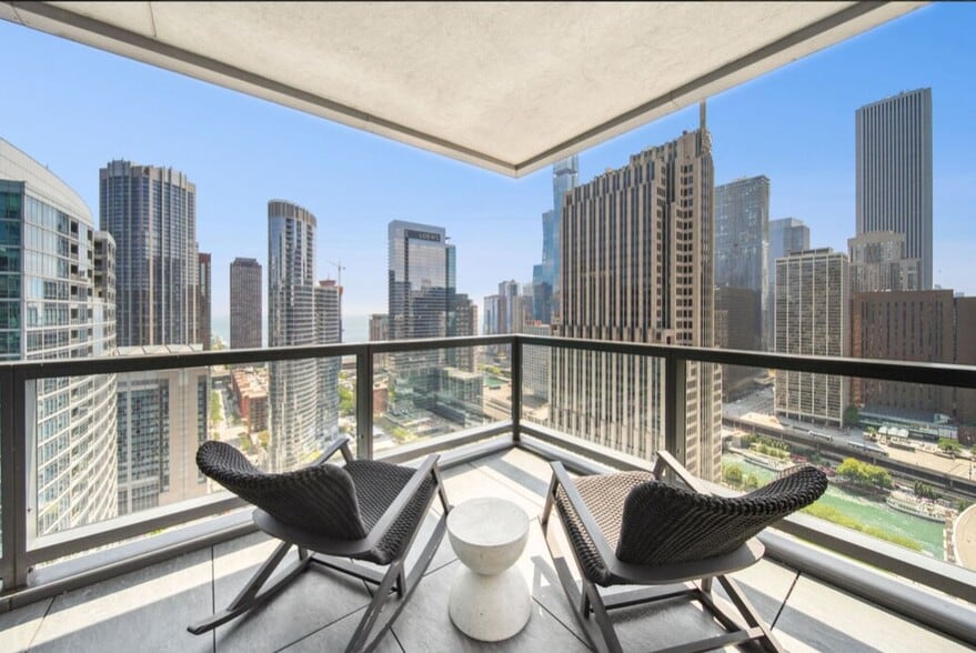 Building Photo - 198 E Illinois St