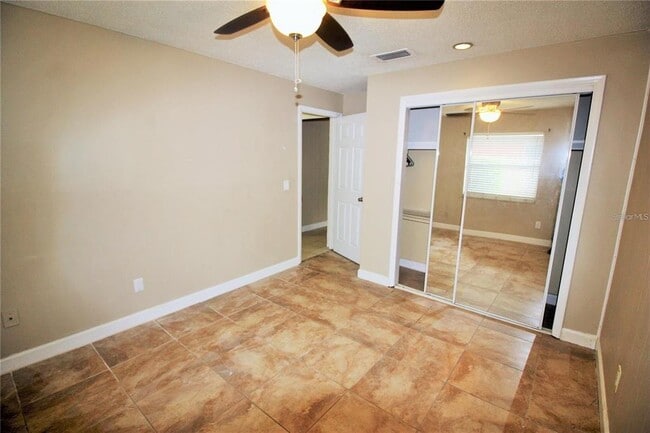 Building Photo - 610 Wilshire Dr