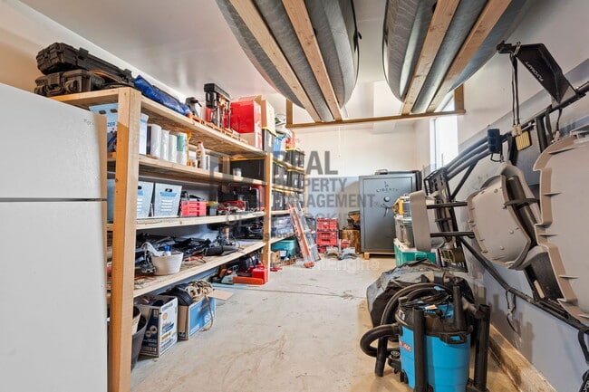 Building Photo - 7235 Andover St