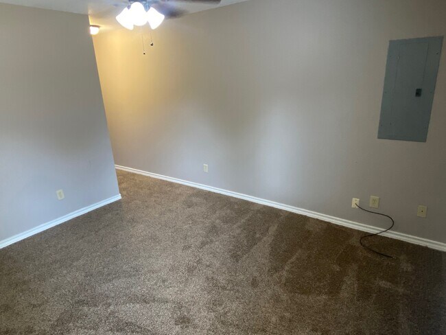 Building Photo - 3426 Parish Cir