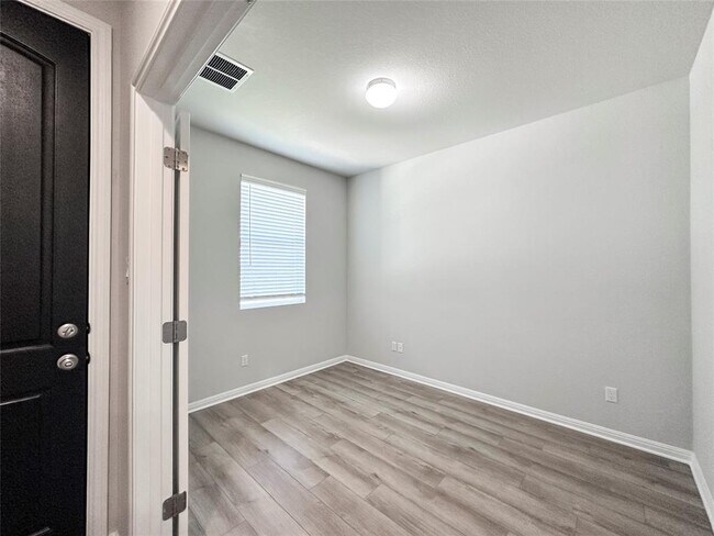 Building Photo - 409 Palo Brea Lp