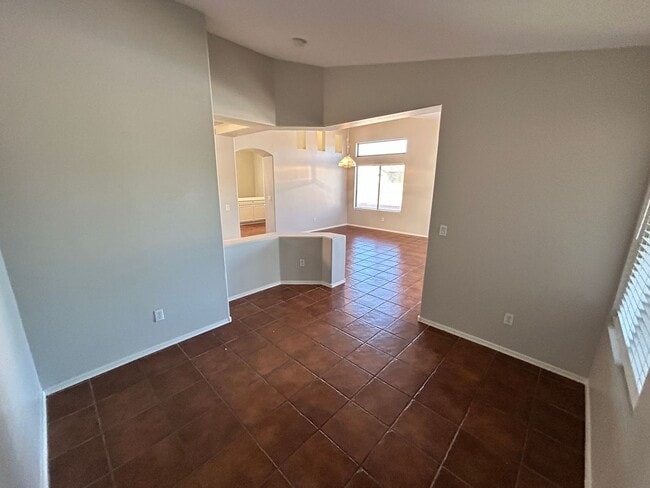 Building Photo - Spacious 3Bd 2 Ba Home In Litchfield Park ...