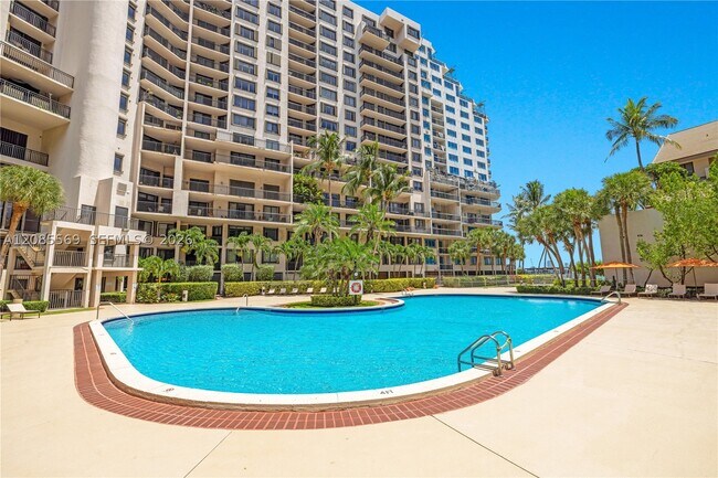 Building Photo - 540 Brickell Key Dr