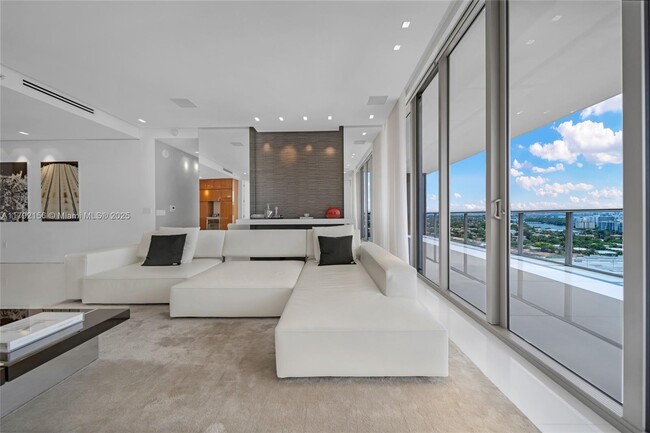 Building Photo - 9701 Collins Ave
