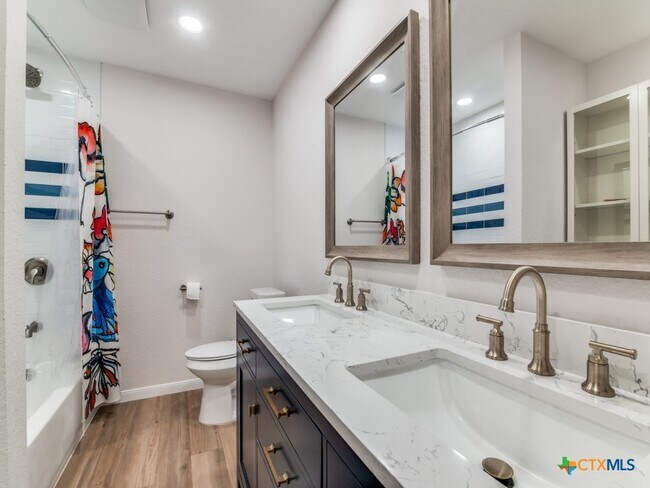 Building Photo - 268 White Oak Dr
