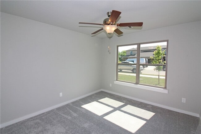 Building Photo - 411 Barbet Dr