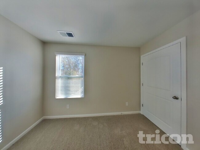 Building Photo - 149 Victory Cir