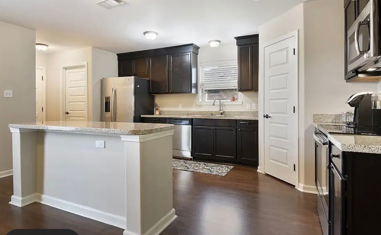 Building Photo - 784 Huey Andrew Ave