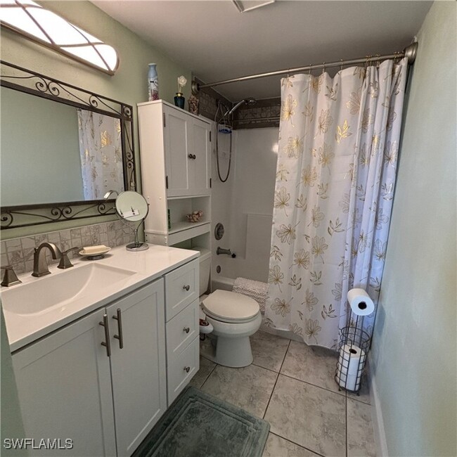 Building Photo - 7406 Lake Breeze Dr