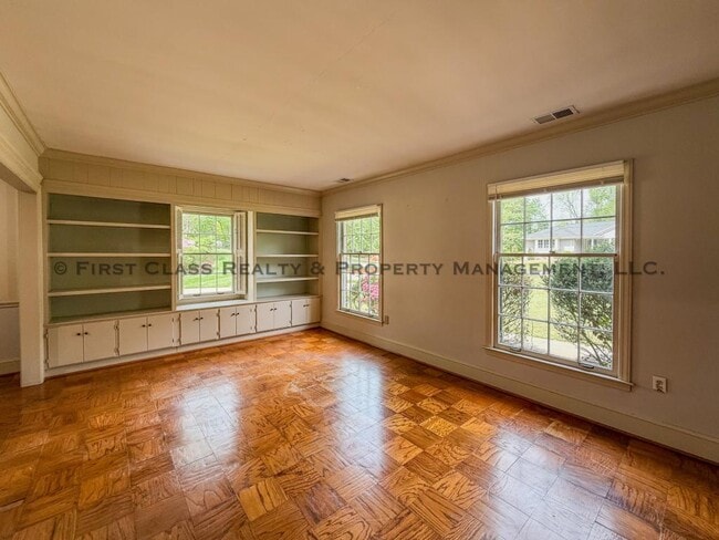 Building Photo - 500 Ashworth Rd