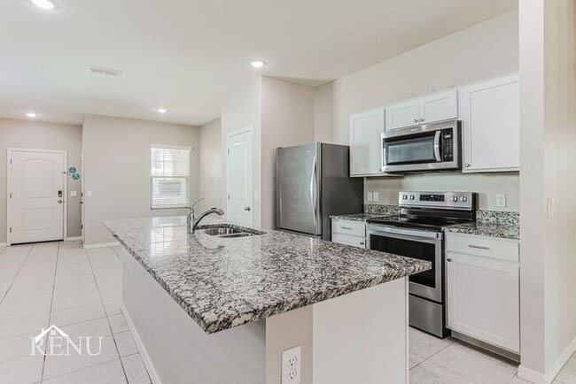 Building Photo - 35271 W San Capistrano Ave