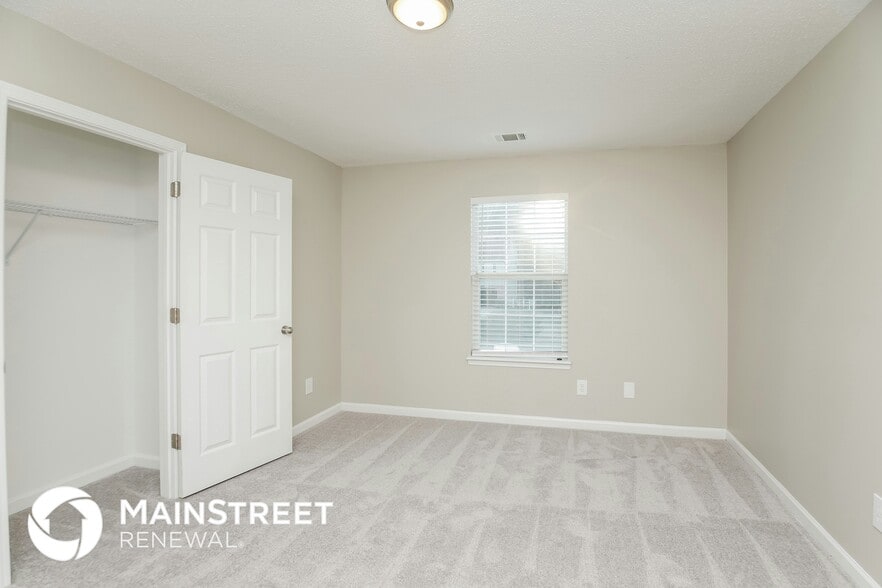 Building Photo - 5038 Hyacinth Ln