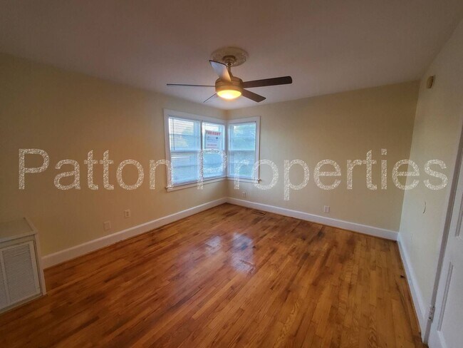 Building Photo - 700-702 S. Edisto Ave. - Inside CoC - R11212-15-01