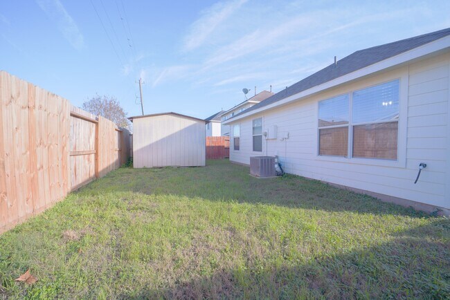 Building Photo - 2706 Star Peak Dr