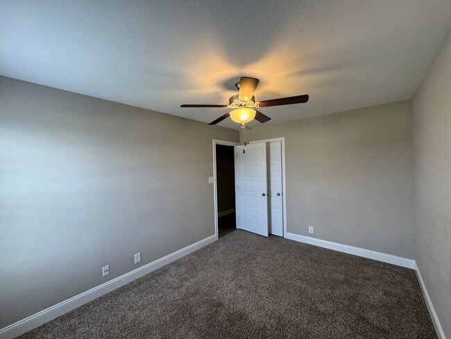 Building Photo - Gorgeous Single Family Home