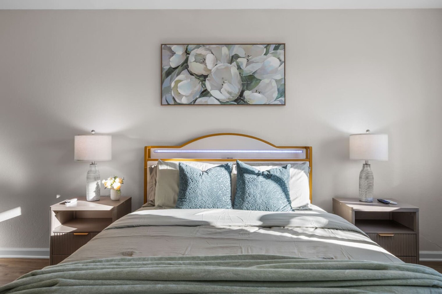 Building Photo - 13737 Via Tres Vistas