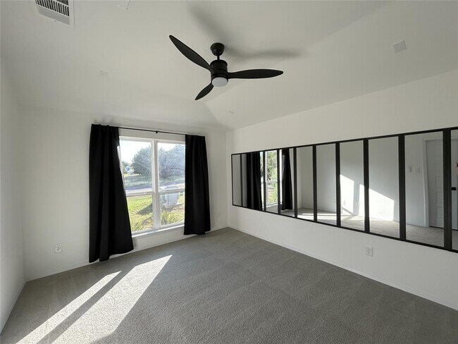 Building Photo - 2201 Vicksburg Cove