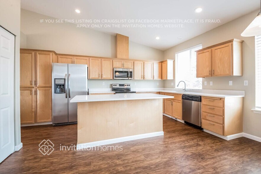 Building Photo - 19817 15th Avenue E