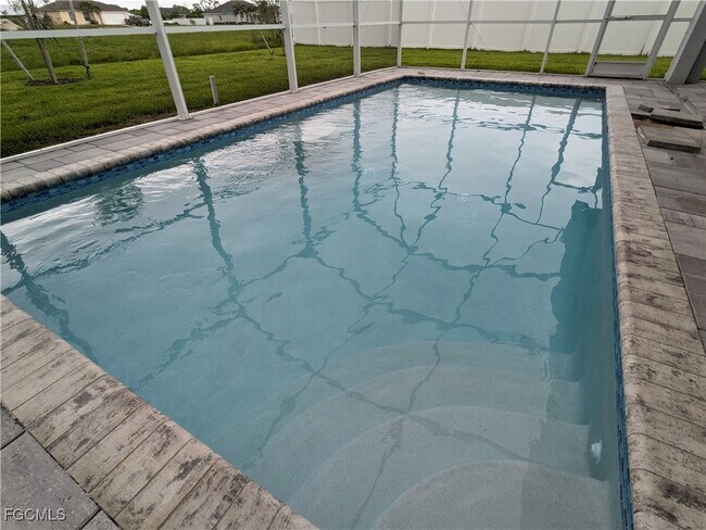 Building Photo - 3027 SW 16th Pl