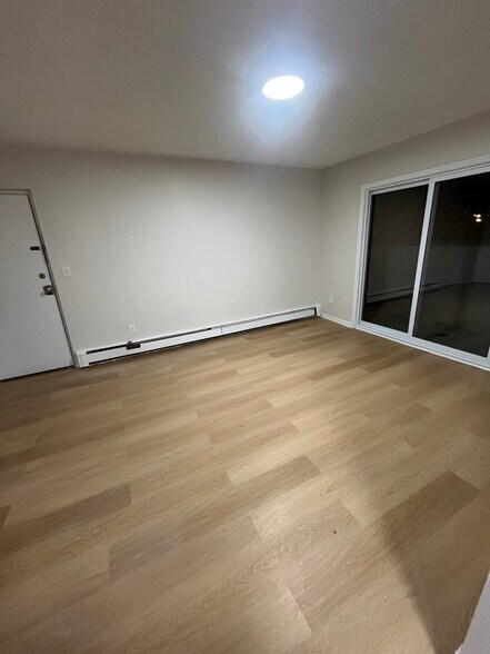 Building Photo - 473 Park Ave