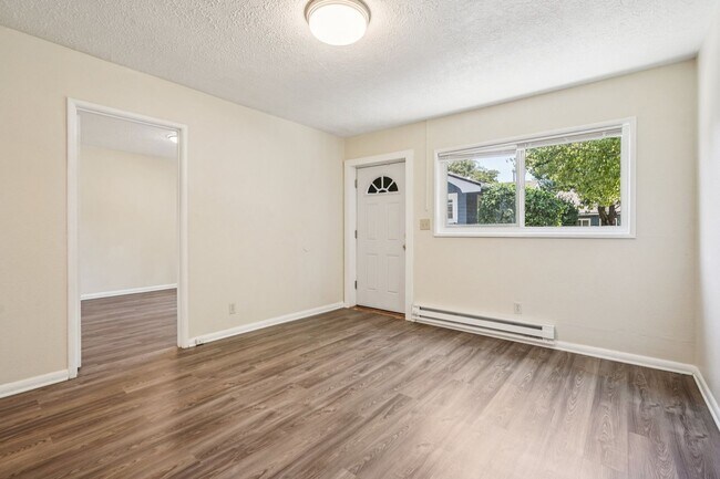 Building Photo - Discover Your New Home in the Kenton Neigh...