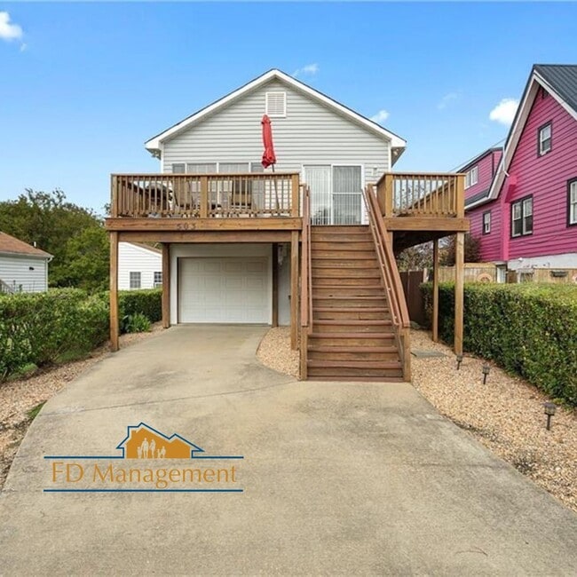 Primary Photo - 3 Bedroom 2 Bathroom Home - Near Buckroe B...