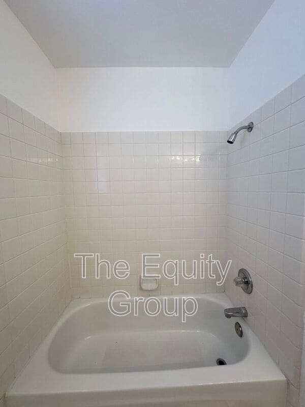 Building Photo - 5730 W Monte Verde Ct
