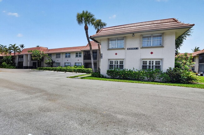 Building Photo - 1050 NW 13th St