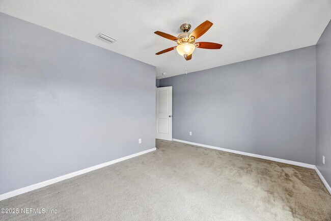 Building Photo - 12237 Woodview Dr