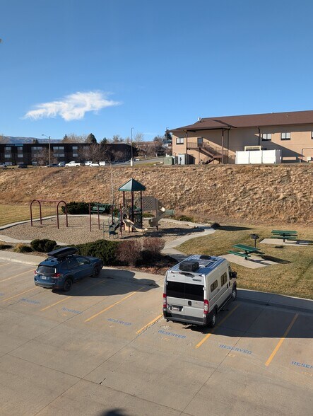 Building Photo - 2631 E 15th St