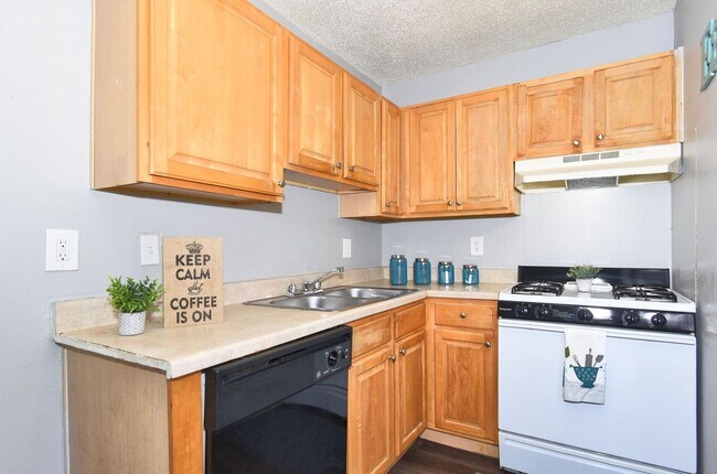 Interior Photo - Heatherstone Apartments