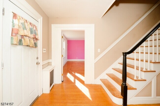 Building Photo - 29 13th Ave