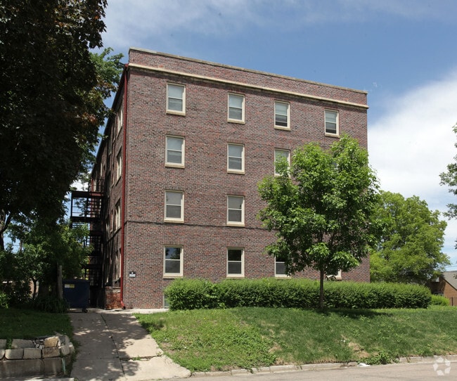 Building Photo - Shurtleff Arms