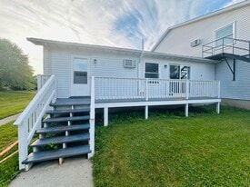 Building Photo - 75 Vista Dr