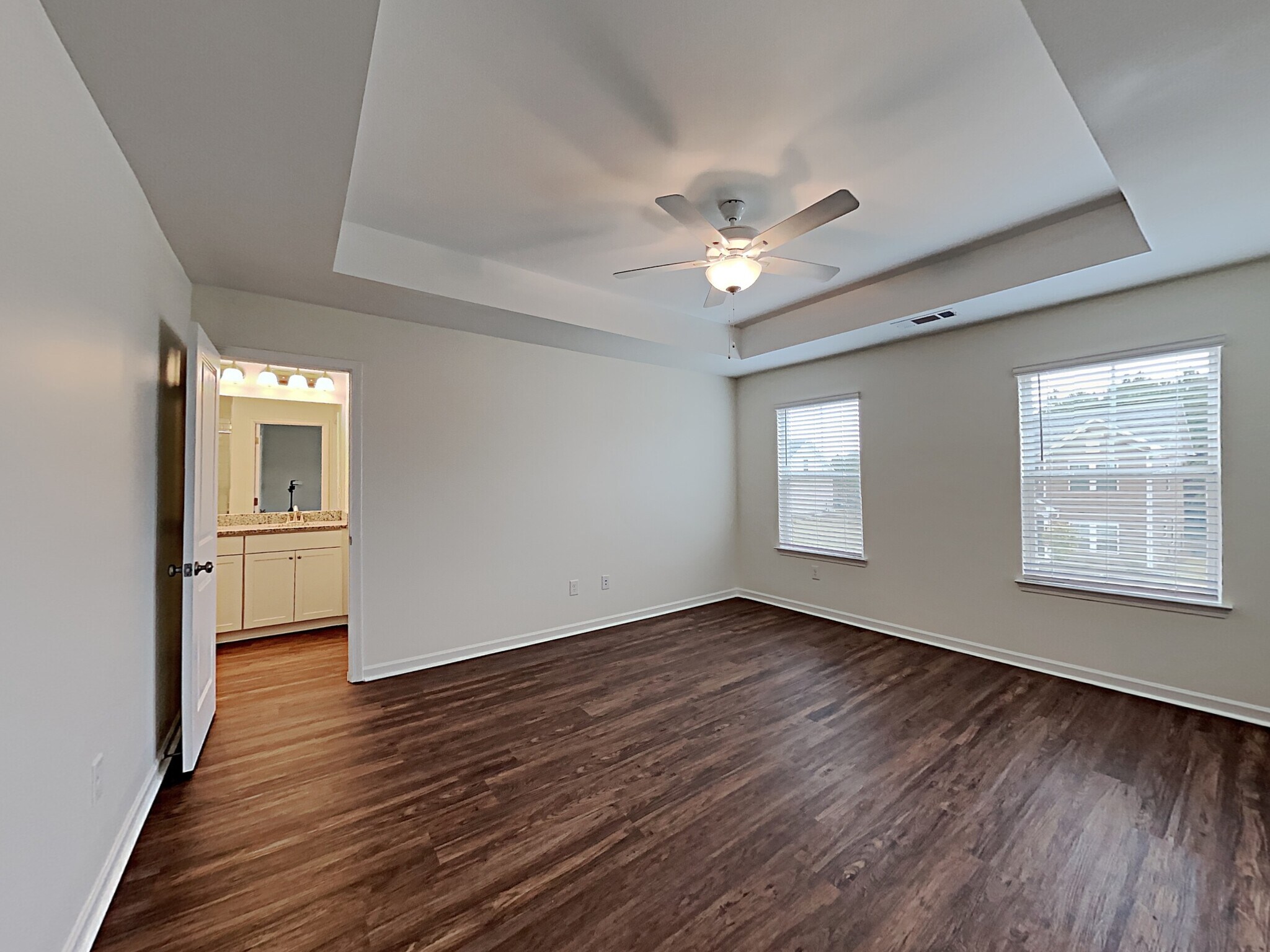 Building Photo - 249 Camp dr