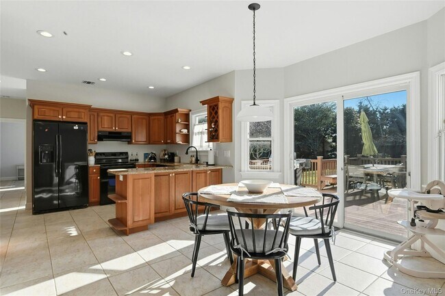 Building Photo - 60 Water Terrace