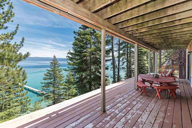 Building Photo - Beautiful west shore lakefront home in Tahoma