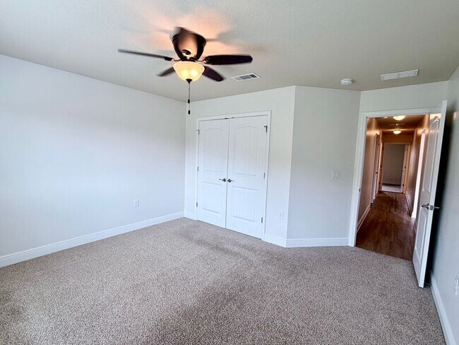 Building Photo - 4599 Belvedere Circle