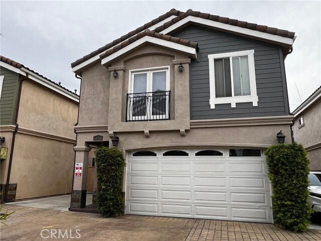 Building Photo - 13762 Cordary Ave