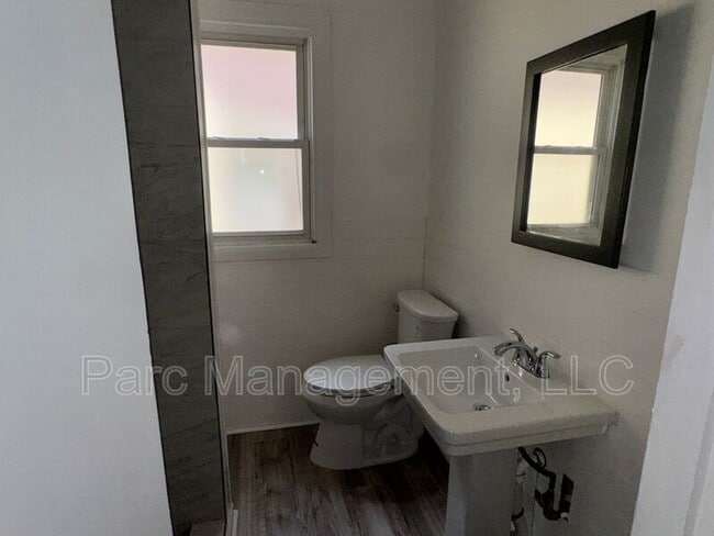 Building Photo - 4270 Pitt St