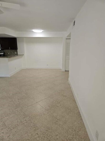 Building Photo - 10725 Cleary Blvd