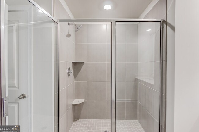 Building Photo - 1325 Lyon Wy Dr