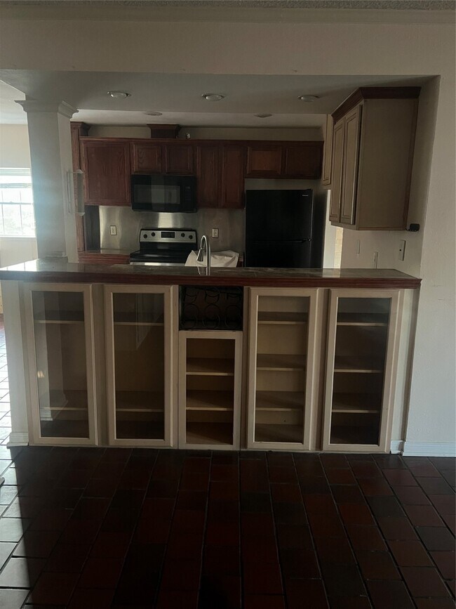 Building Photo - 14370 Misty Meadow Ln