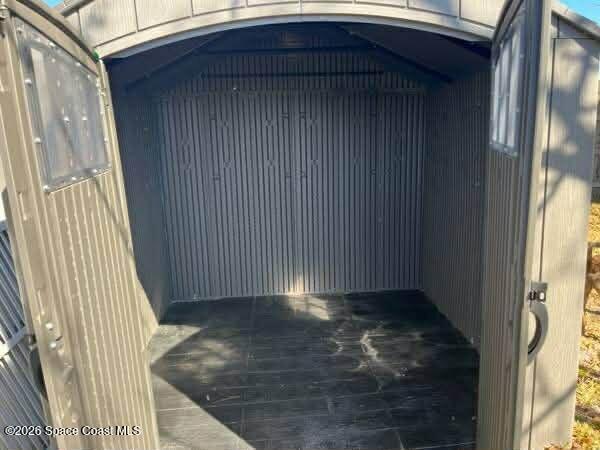 Building Photo - 3210 Edgewood Dr NE