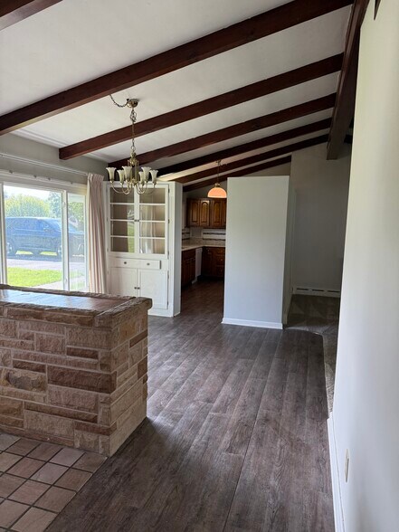 Building Photo - 317 West Dr