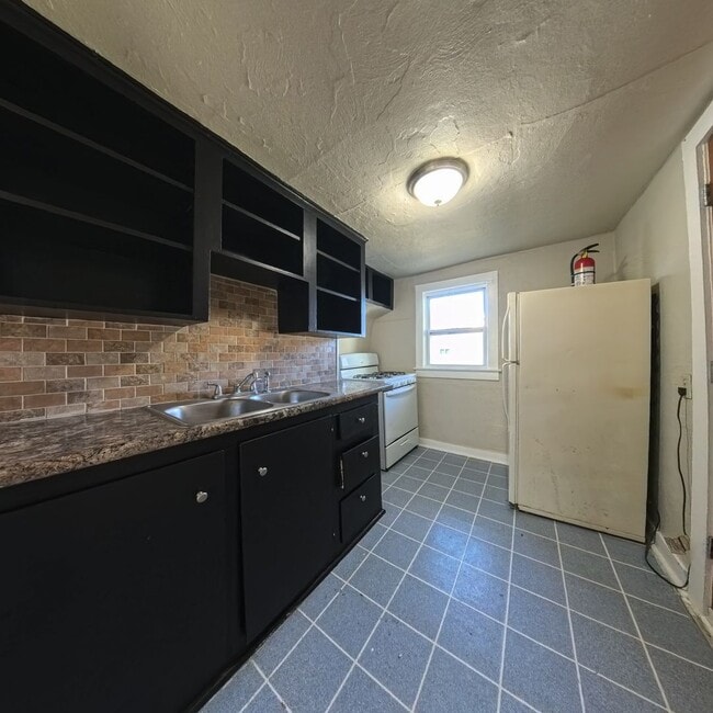 Building Photo - Affordable Living - 1 Bedroom 1 Bathroom - Boone IA